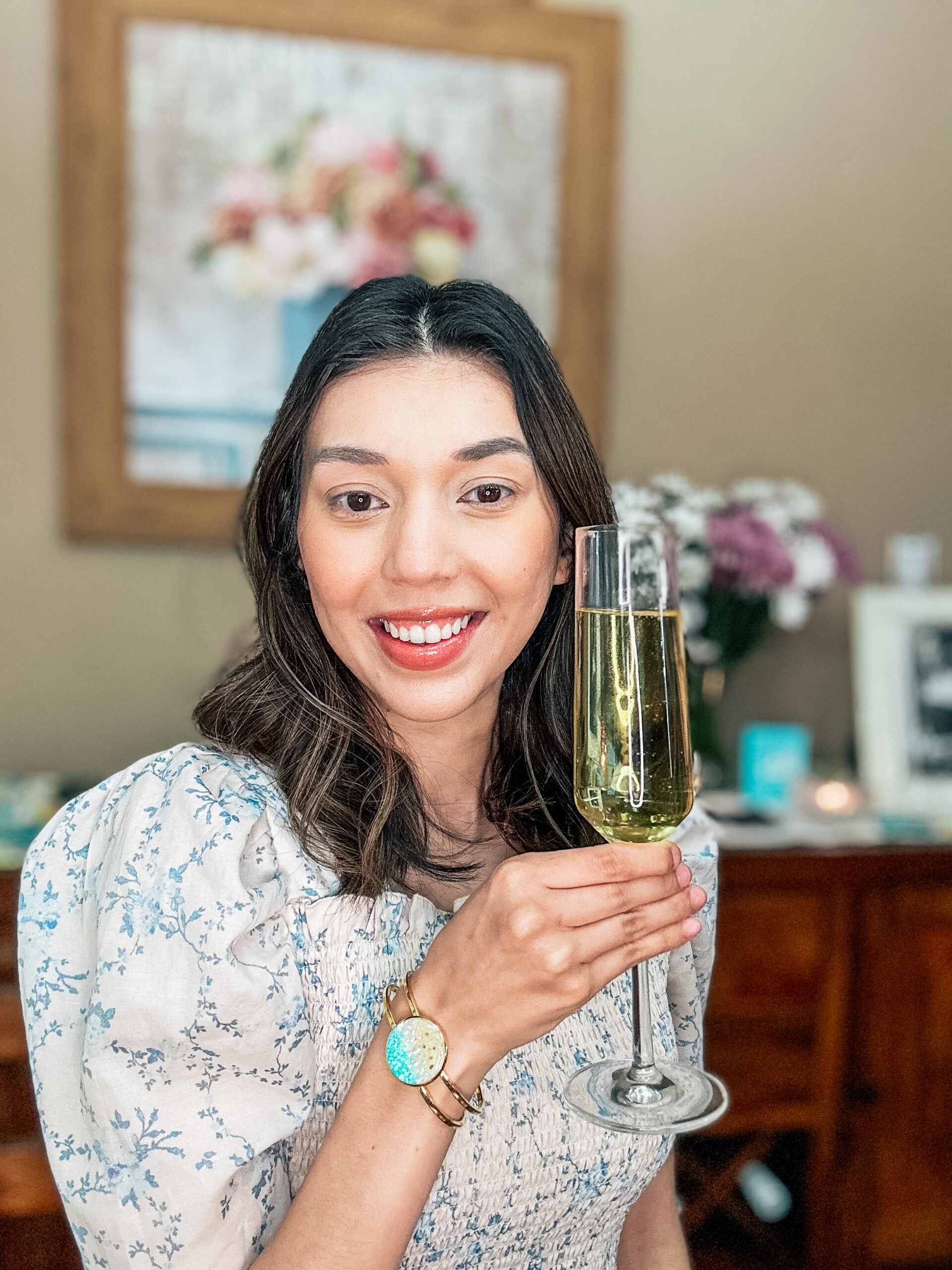 Influencer photo of the Marina Bracelet for the Mother's Day Campaign. Dune Jewelry's unique gifts for mom.
