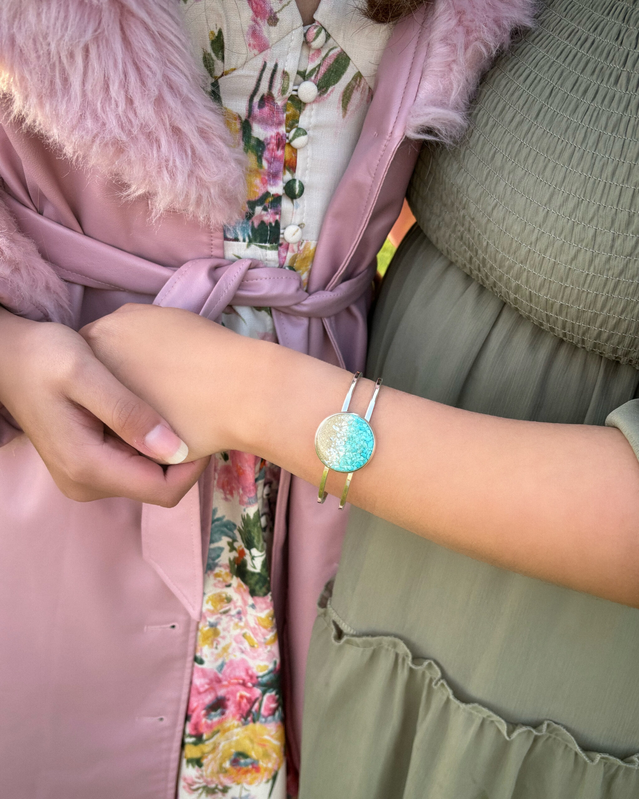 Influencer's photo of the Marina Bracelet with Ocean Gradient for Dune Jewelry's marketing campaign.