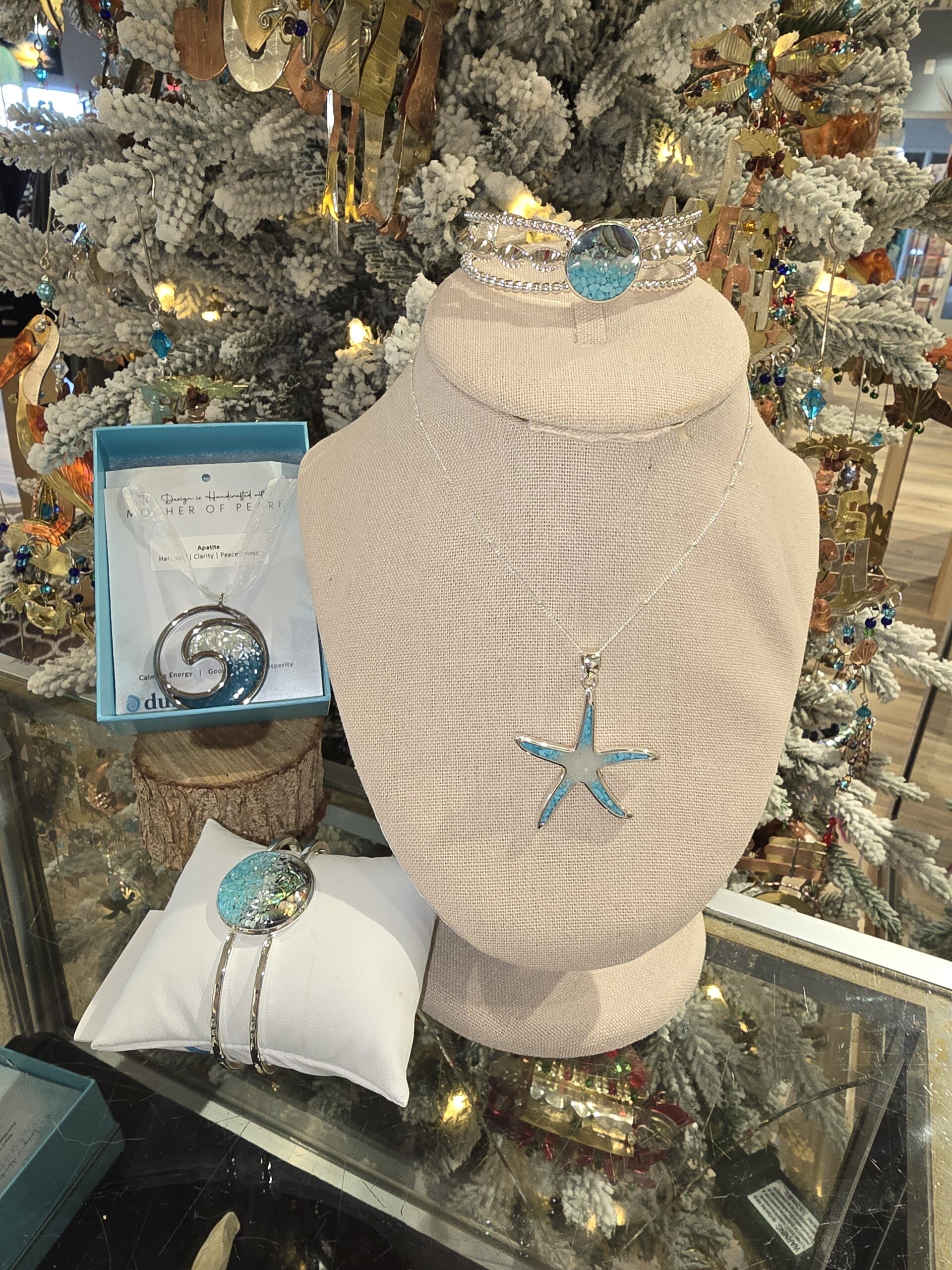 Dune Jewelry retailer the Islander
