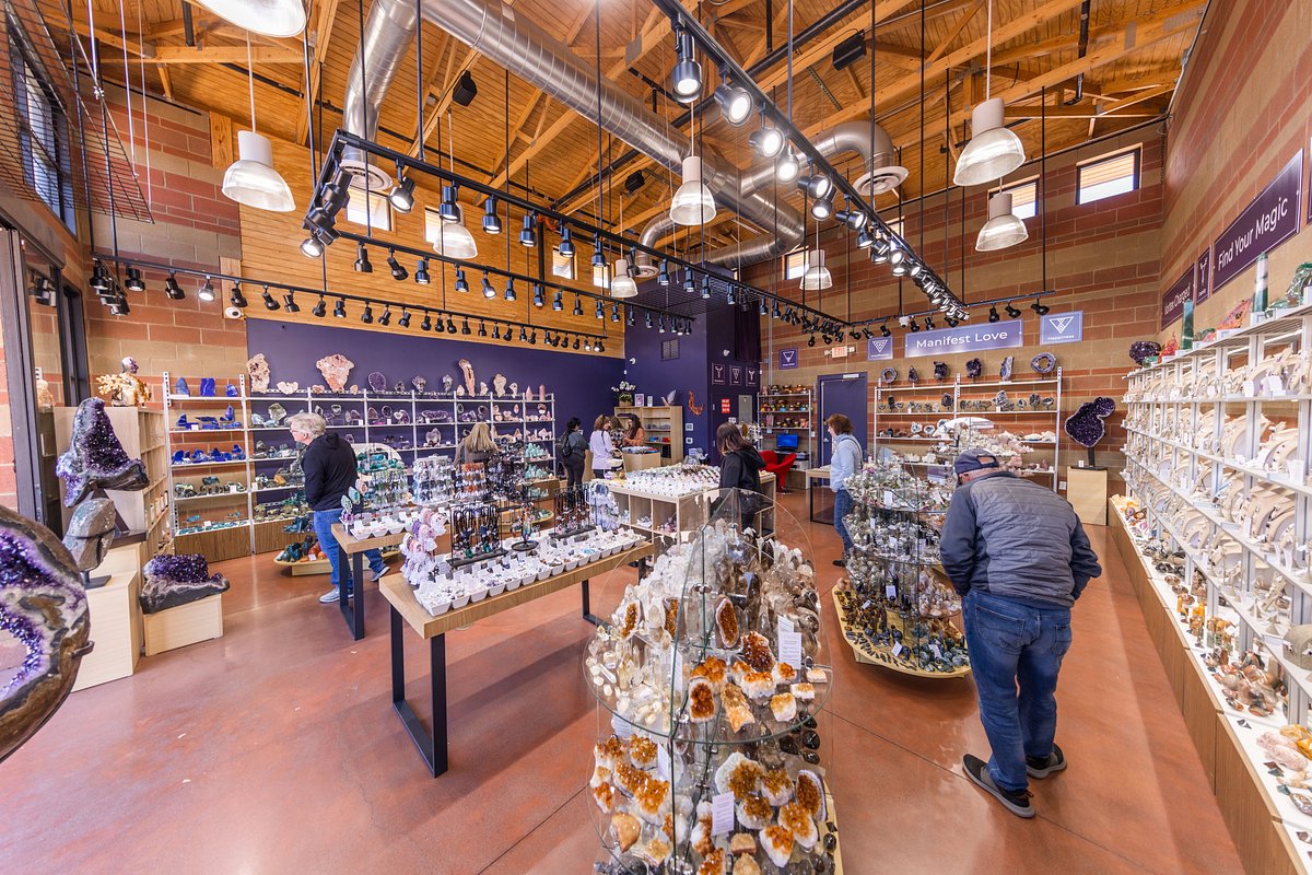 where to shop holiday jewelry gifts
