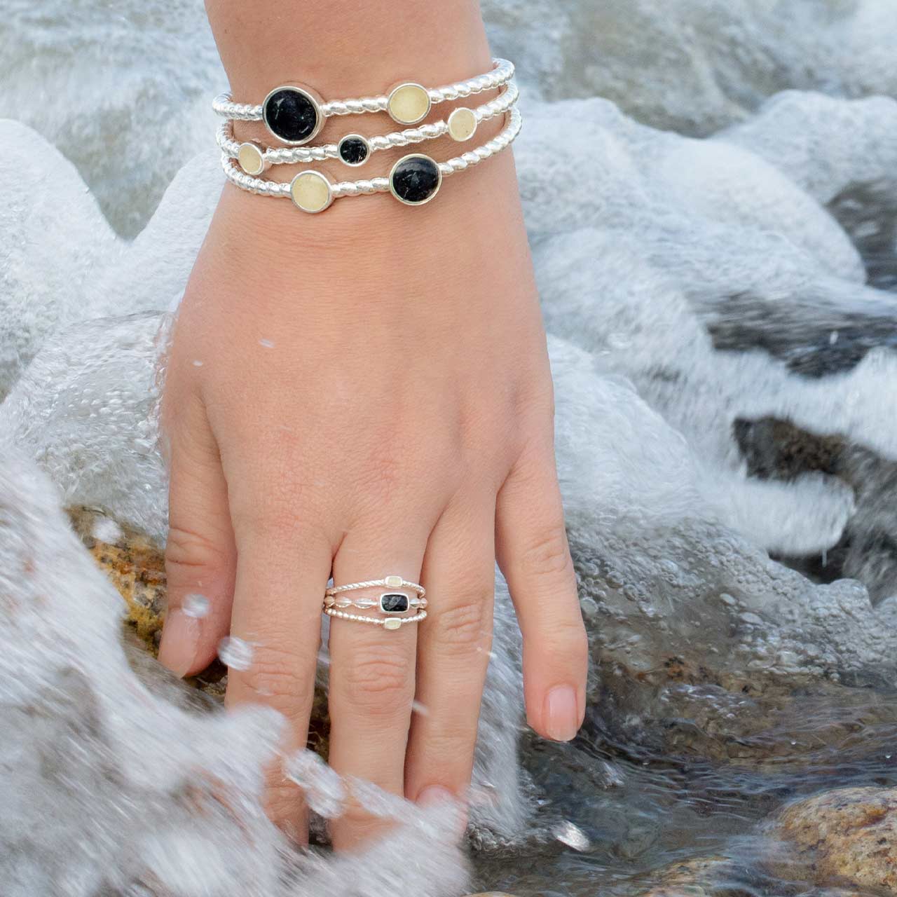 Dune Jewelry x 4ocean - Boho Stack Ring - Florida Black