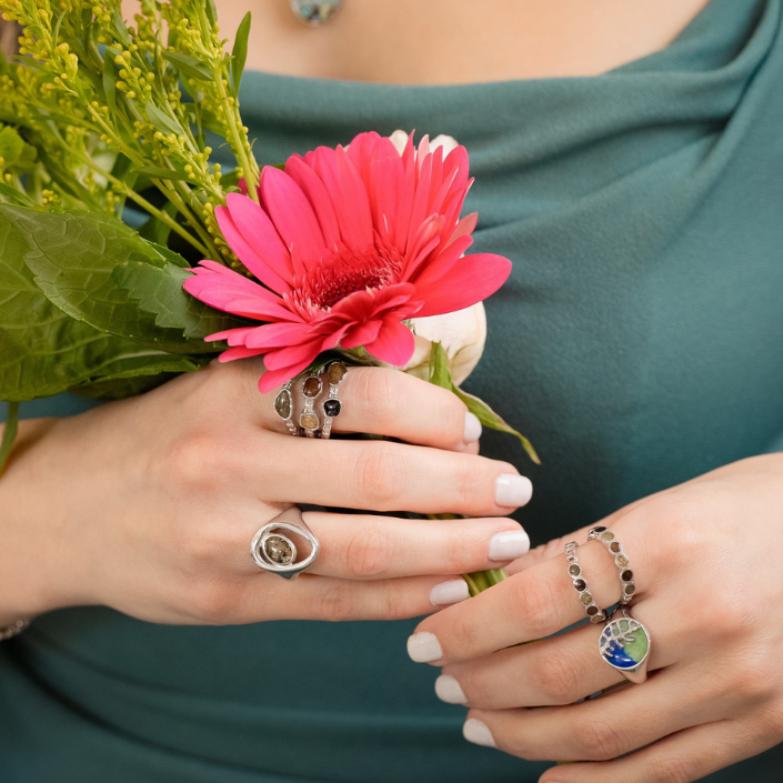 &earth - Mother Earth Ring - Gold