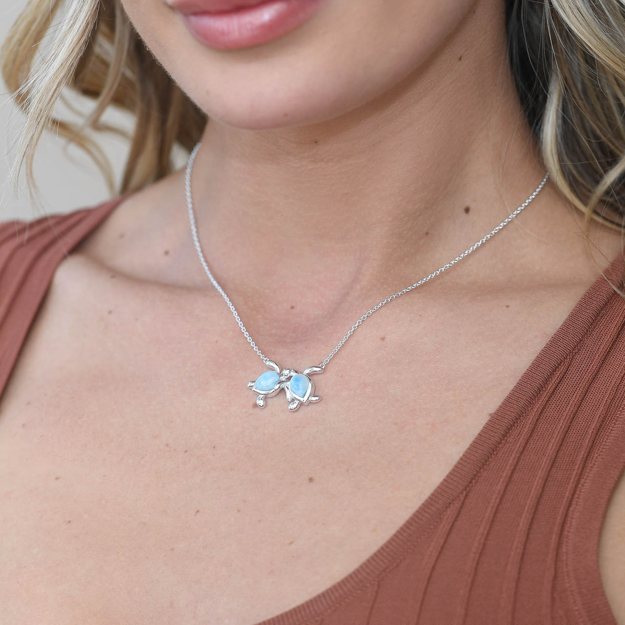 Best Friends Turtle Necklace Larimar | Dune Jewelry