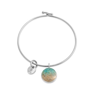 Beachy bracelets and ocean-inspired gifts, beach bangle with turquoise.