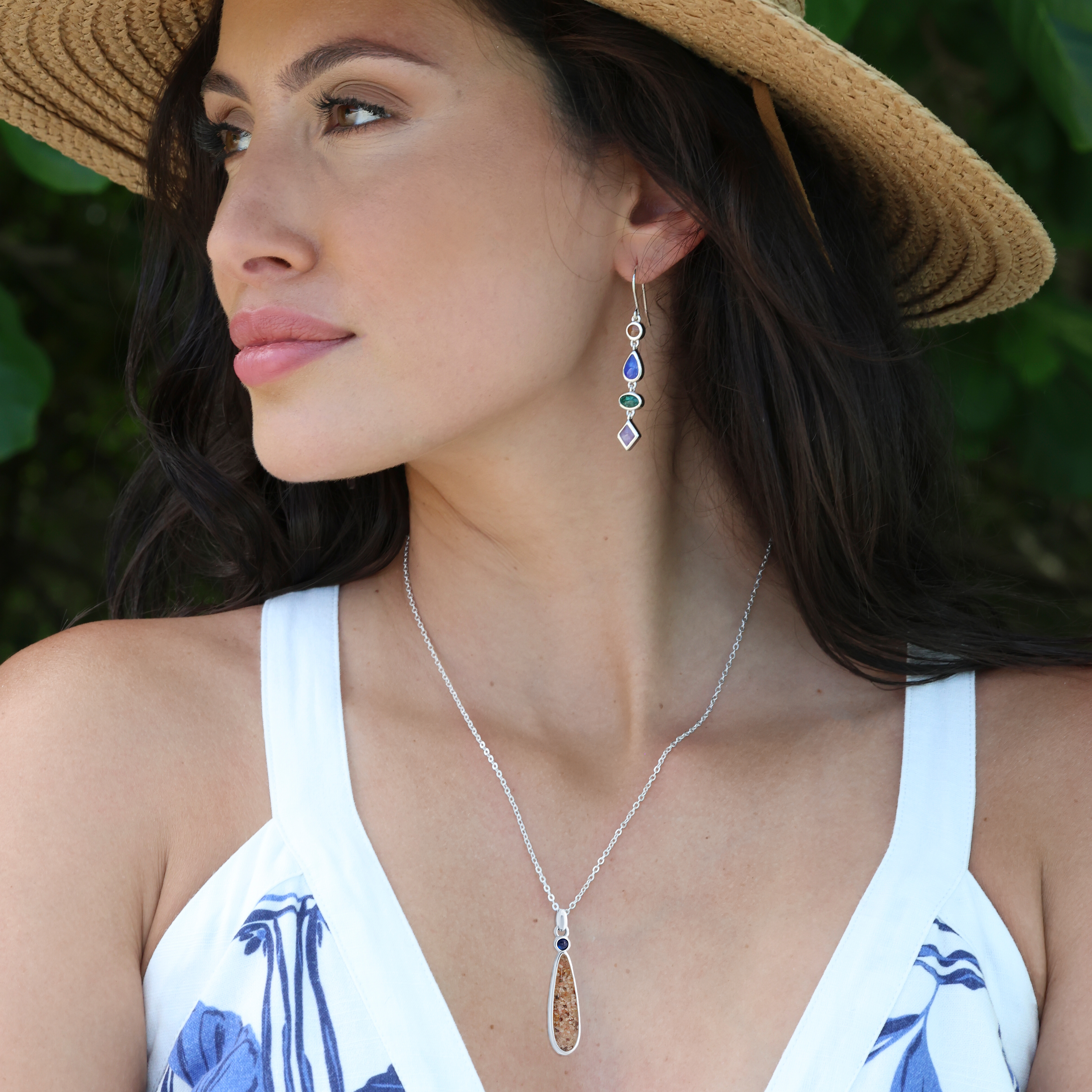 March birthstone necklace, November birthstone necklace, and customizable birth month jewelry for birthday gifts and graduation gifts.