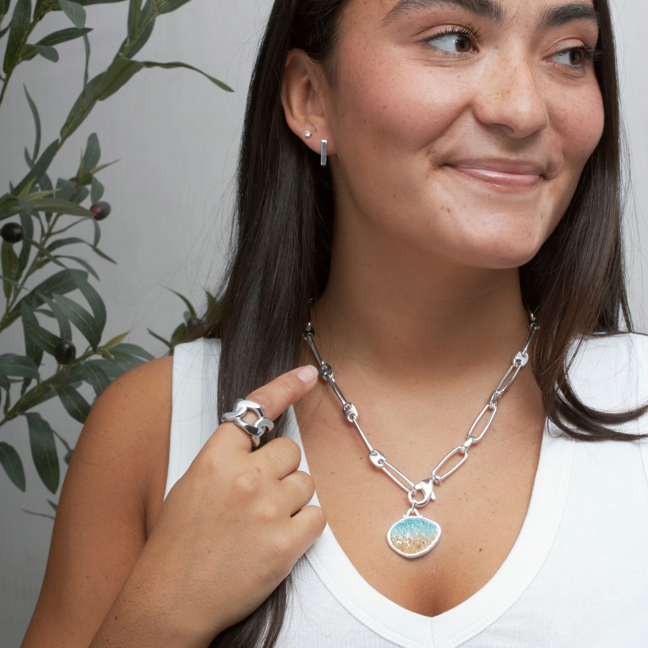 Lagoon Pendant - Dune Silver - Mother of Pearl Gradient