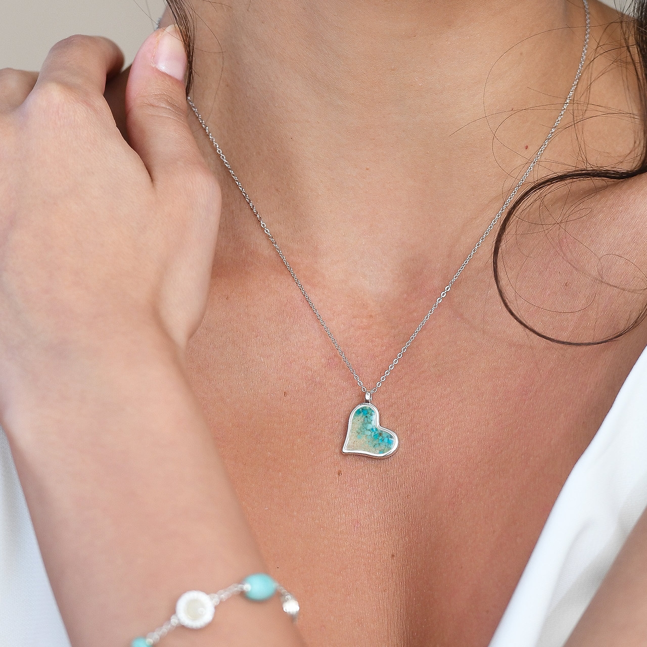 Tilted Heart Necklace - Turquoise Gradient